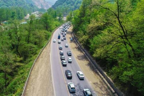ترافیک سنگین در راه شمال به جنوب محور چالوس