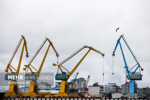 ظرفیت ناوگان ایران در دریای خزر به 150 هزار تن می رسد