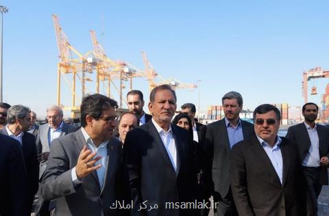 زمان توقف كالا در بنادر باید كاهش پیدا كند