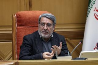 وزیر كشور خبر داد: برخورد پلیس با باندهای كودكان كار و خیابان