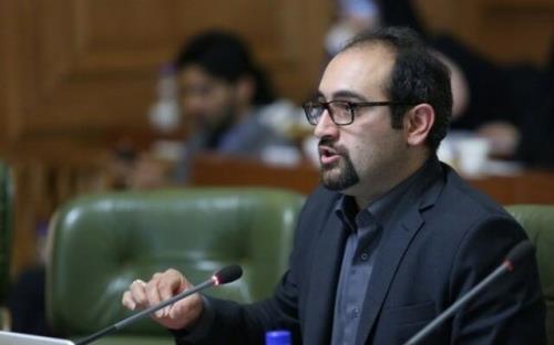 انتقاد از كوچك شدن پیاده روها برای راه اندازی مسیر دوچرخه